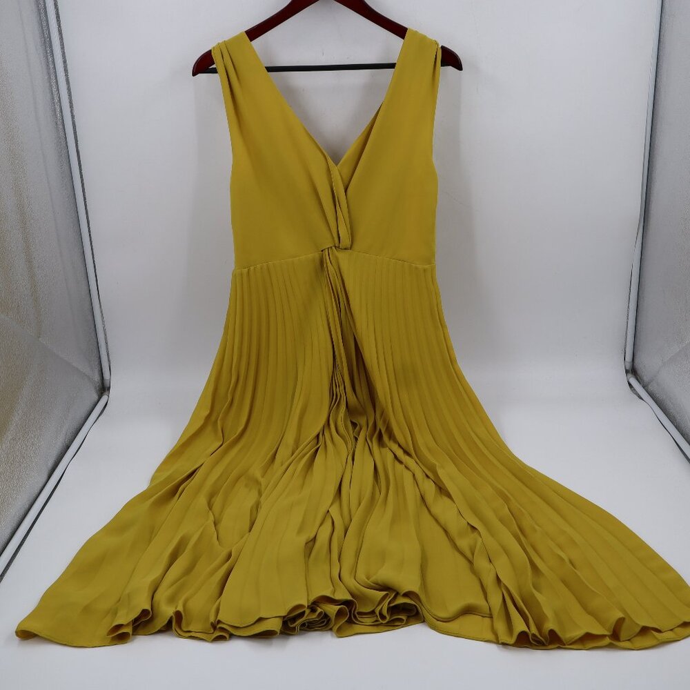 Vince Twist Front Pleated Midi Dress Womens 8 Mustard Yellow‎ V-Neck Sleeveless
